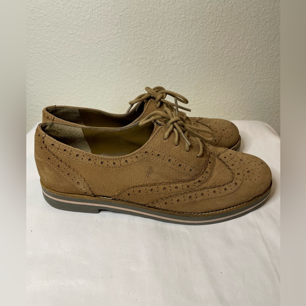 Gianni Bini leather suede perforated lace-up oxford wingtips Women 8